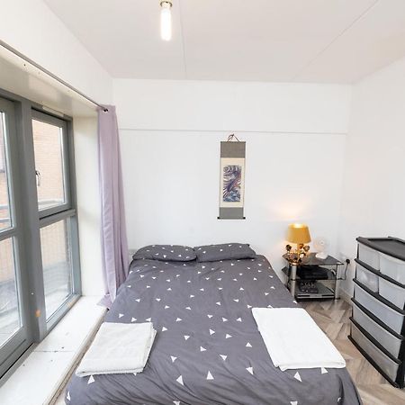 Jah Lodge Кройдон Екстериор снимка